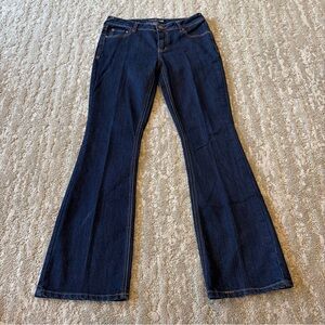 Maurices Women's Jeans Blue Denim, Mid-Rise, Dark Wash, Stretch Size 8 Long